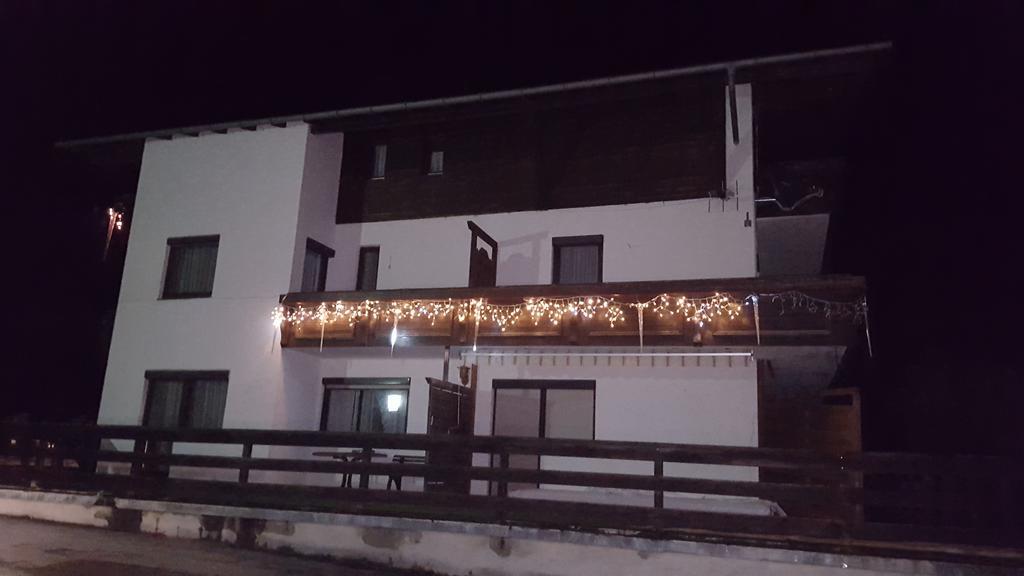 Pension Ostbach Leutasch Exterior photo